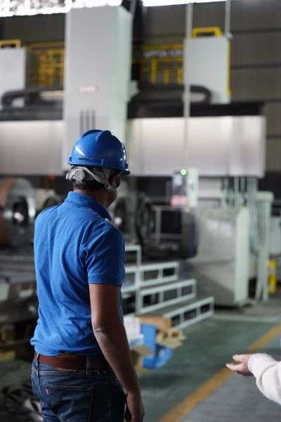 客户旅行SNK 龙门加工中心